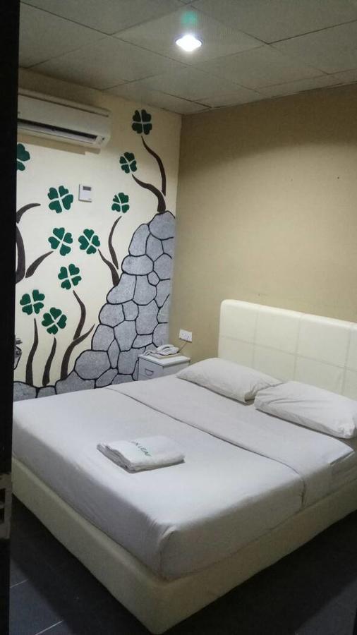 Golden Leaf Boutique Hotel Johor Bahru Exterior photo